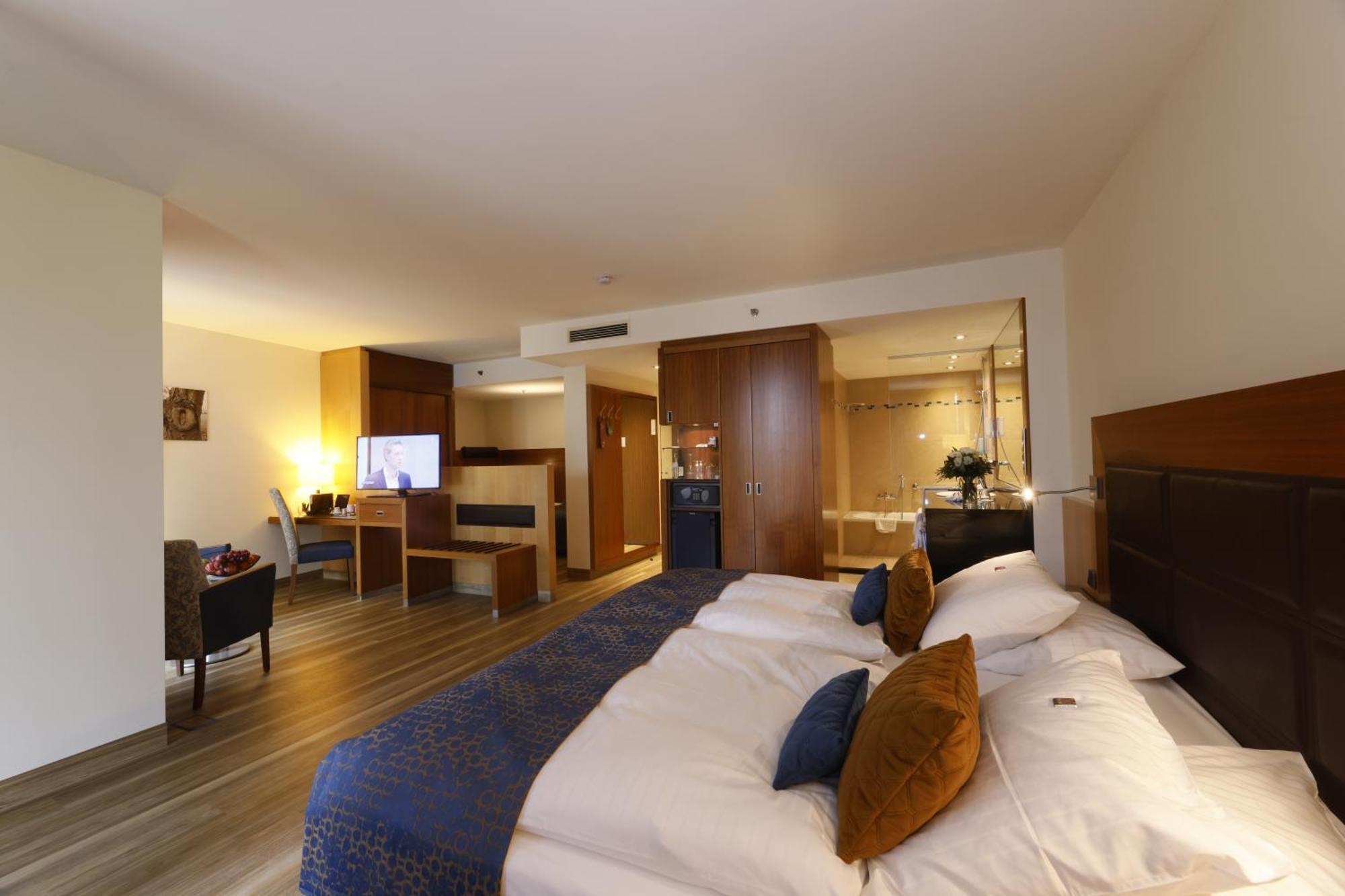 Favorite Parkhotel Mainz Bagian luar foto